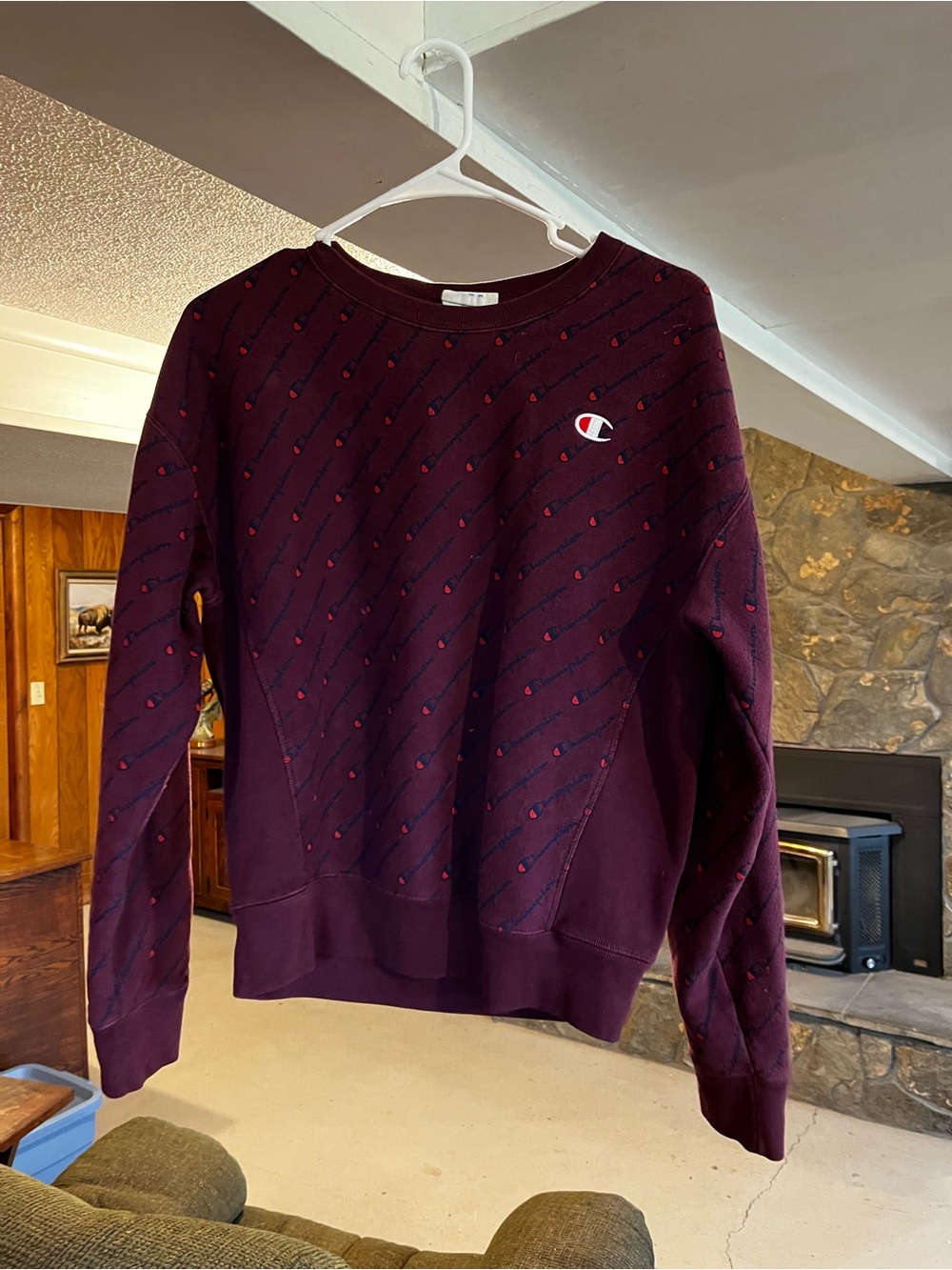 Champion Men’s Burgundy Crewneck Sweatshirt with Subtle Logo